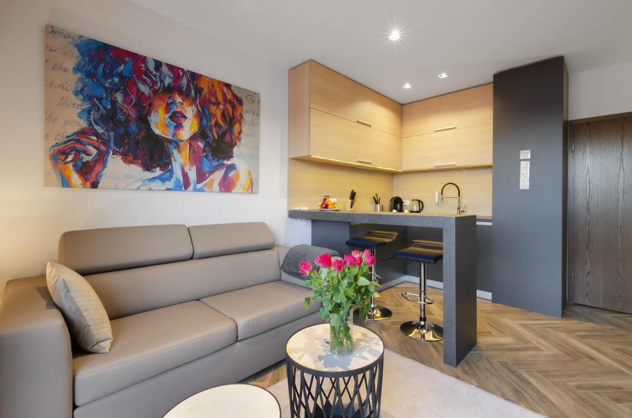 Lupoapartments Z Jacuzzi Pole Dance Leczycka 29 Klimatyzacja Parking Dostep Na Kod Lodž Exteriér fotografie