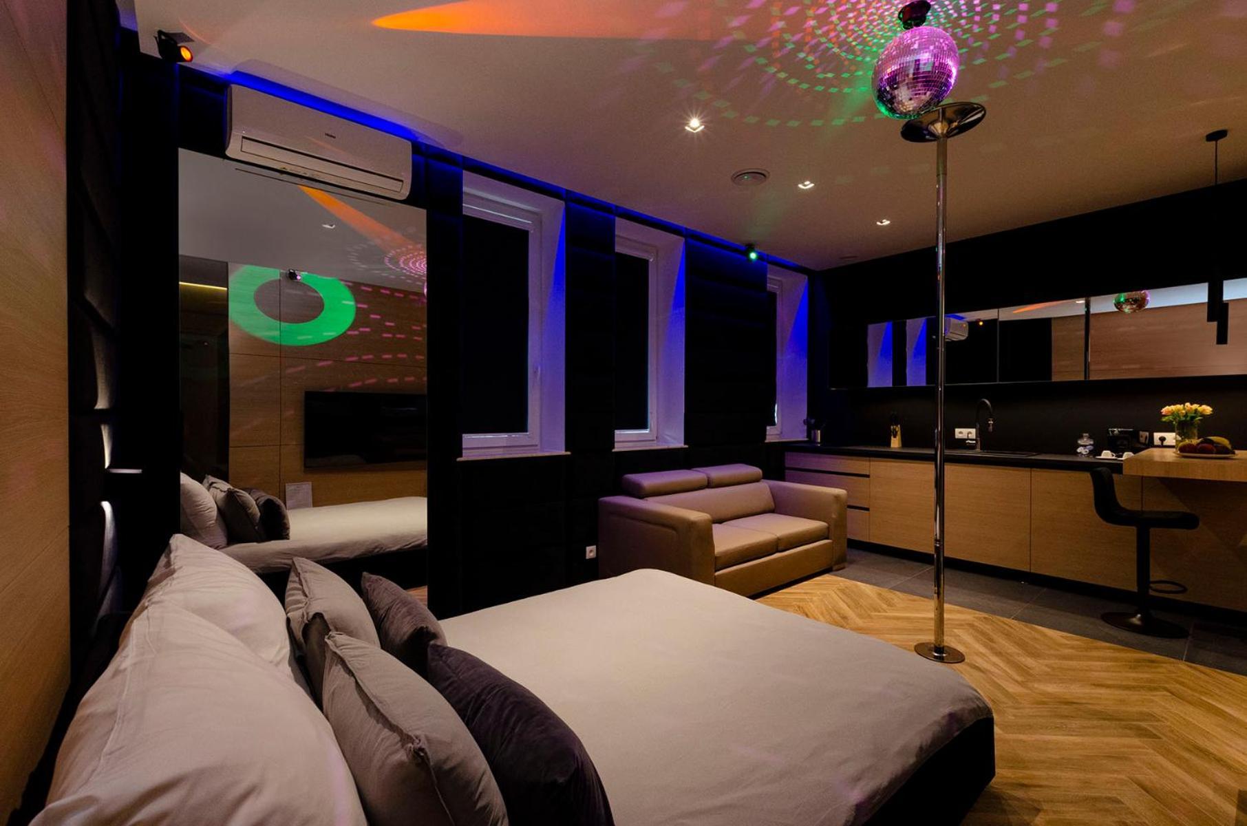 Lupoapartments Z Jacuzzi Pole Dance Leczycka 29 Klimatyzacja Parking Dostep Na Kod Lodž Pokoj fotografie