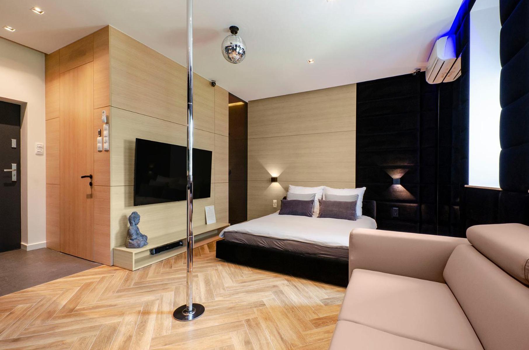 Lupoapartments Z Jacuzzi Pole Dance Leczycka 29 Klimatyzacja Parking Dostep Na Kod Lodž Pokoj fotografie