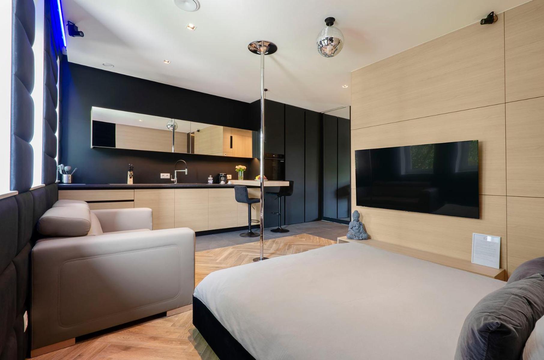 Lupoapartments Z Jacuzzi Pole Dance Leczycka 29 Klimatyzacja Parking Dostep Na Kod Lodž Pokoj fotografie