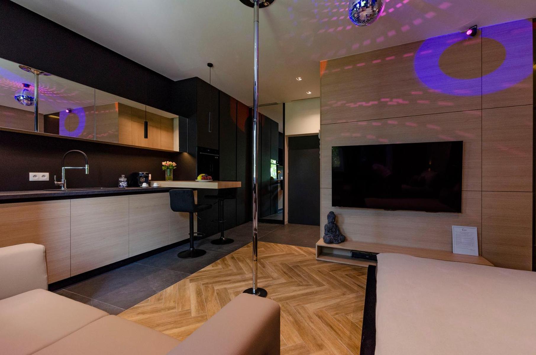 Lupoapartments Z Jacuzzi Pole Dance Leczycka 29 Klimatyzacja Parking Dostep Na Kod Lodž Pokoj fotografie
